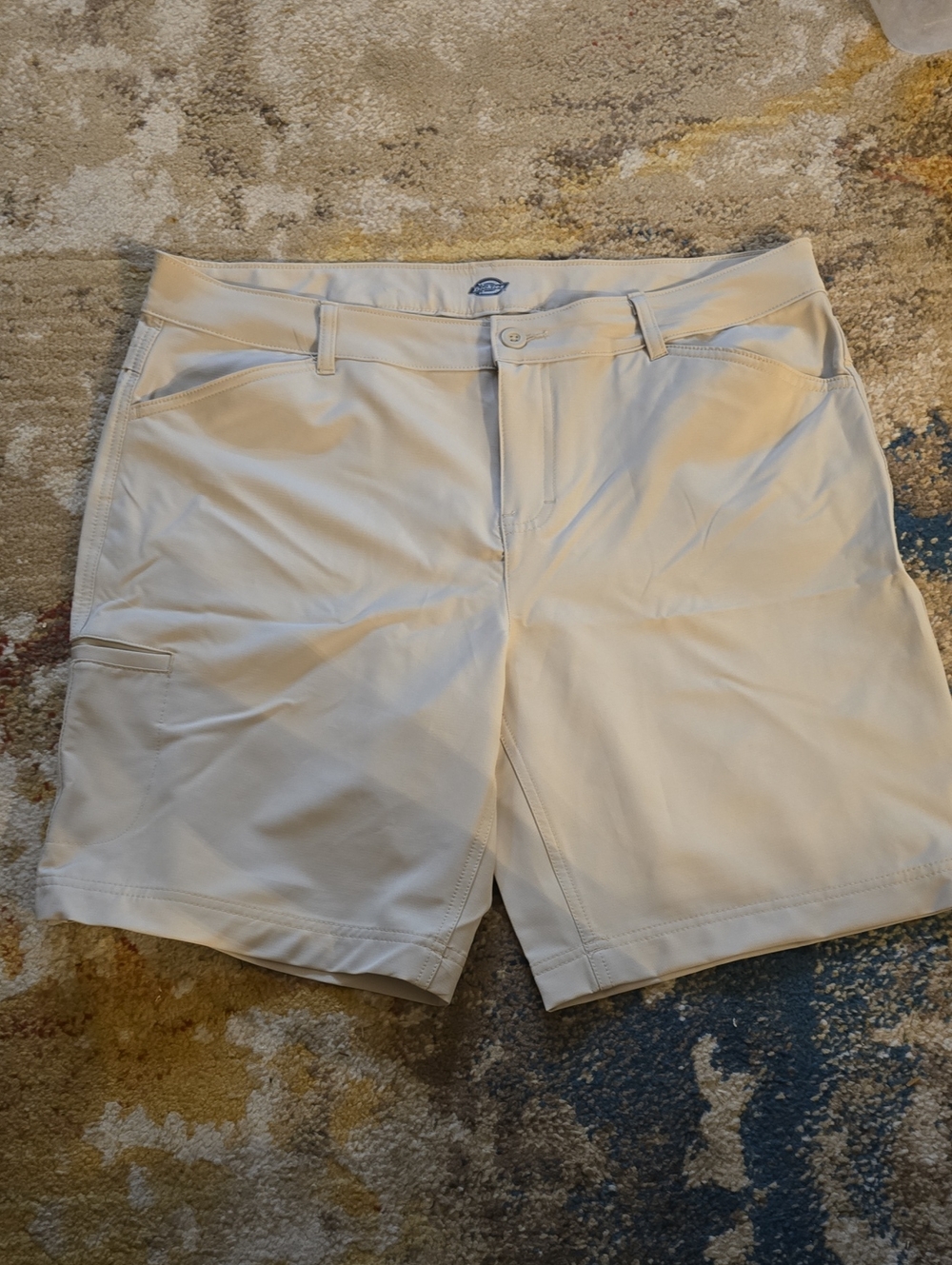 Dickies Women’s Cream Utility Bermuda Shorts